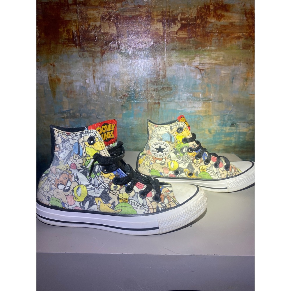 Converse Chuck Taylor‎ All Star Looney Tunes High Top Sneakers Mens 4 Womens 6 - Picture 4 of 9